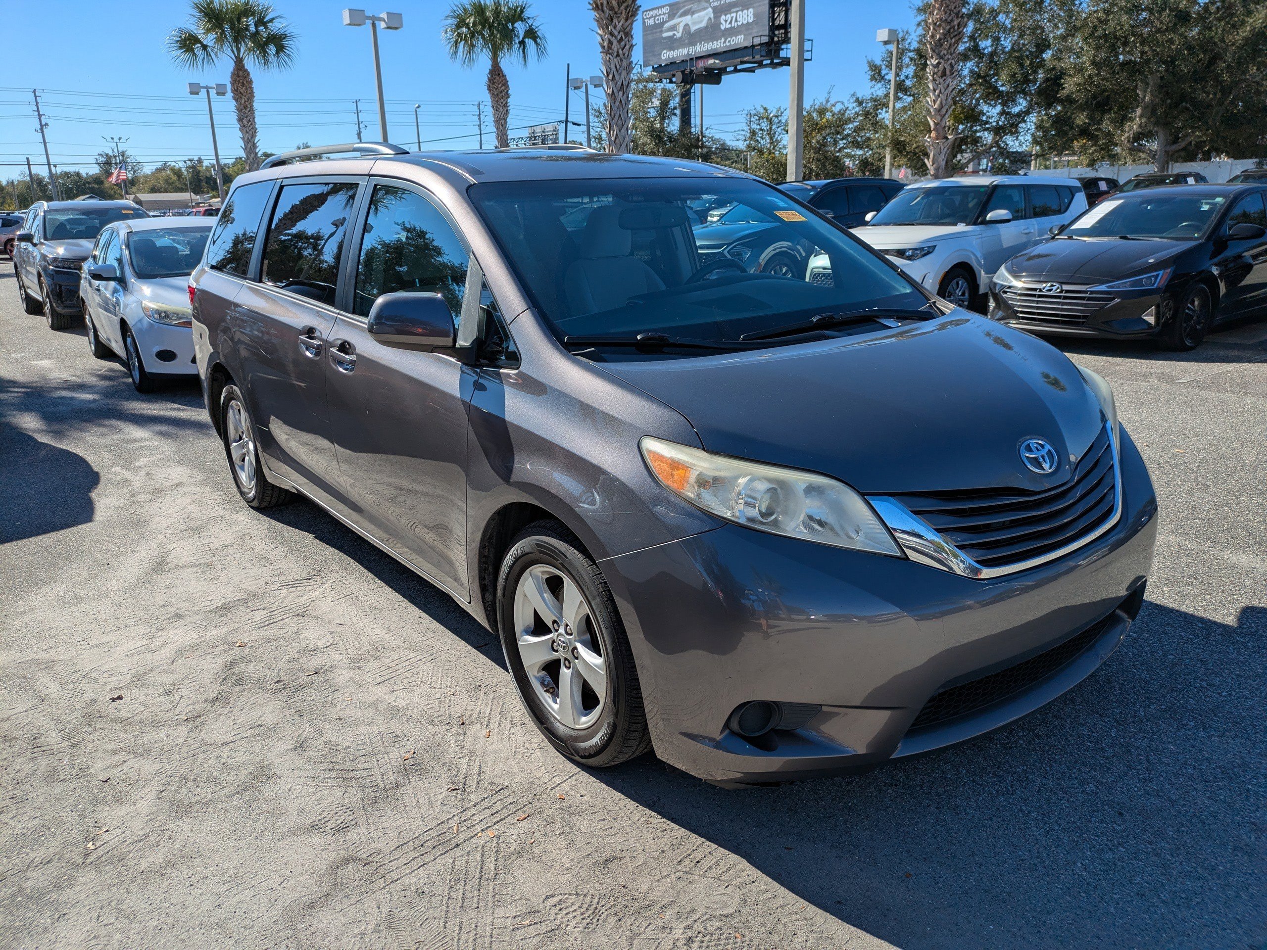 2017 Toyota Sienna LE