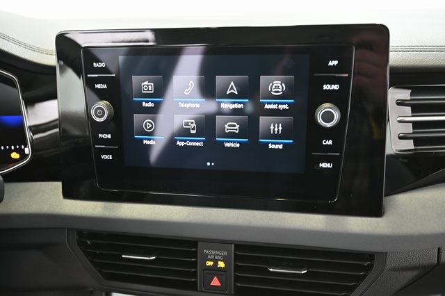 2025 Volkswagen Jetta 1.5T SE photo 4