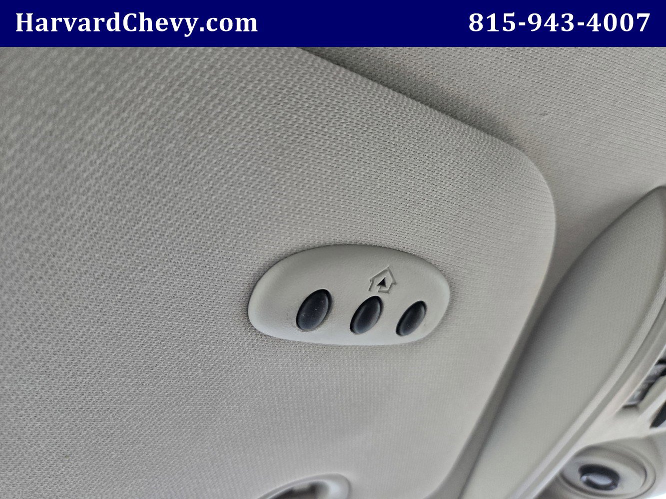 2015 Chrysler Town & Country Limited Platinum photo 15