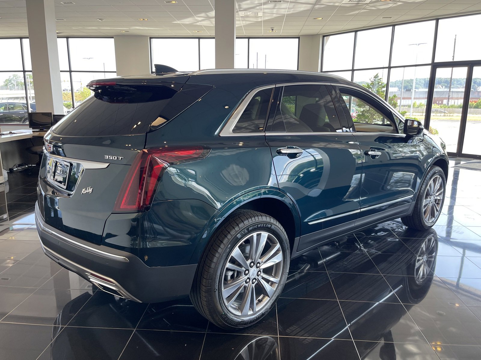 2025 Cadillac XT5 Premium Luxury photo 5