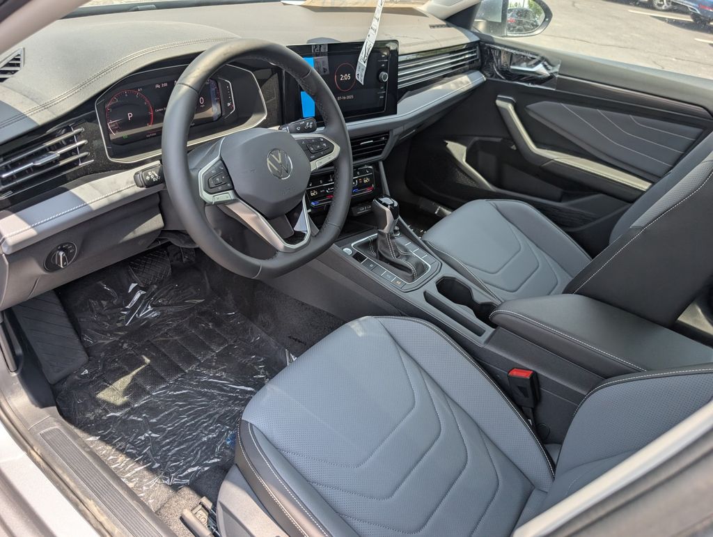 2025 Volkswagen Jetta 1.5T SEL photo 10