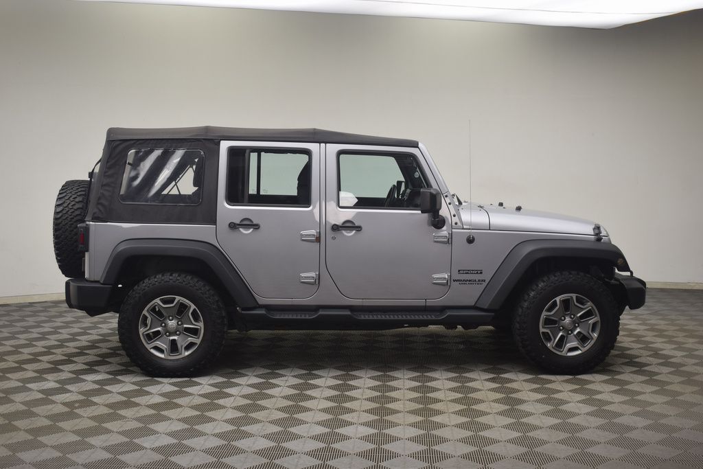 2014 Jeep Wrangler Unlimited Sport photo 9