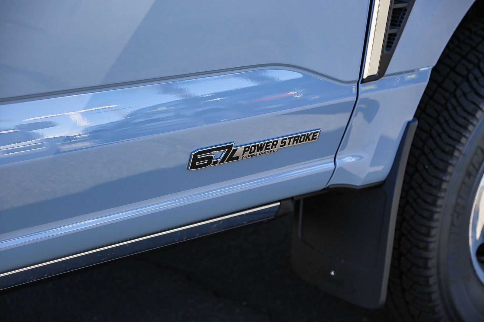 2025 Ford F-350 Lariat photo 3