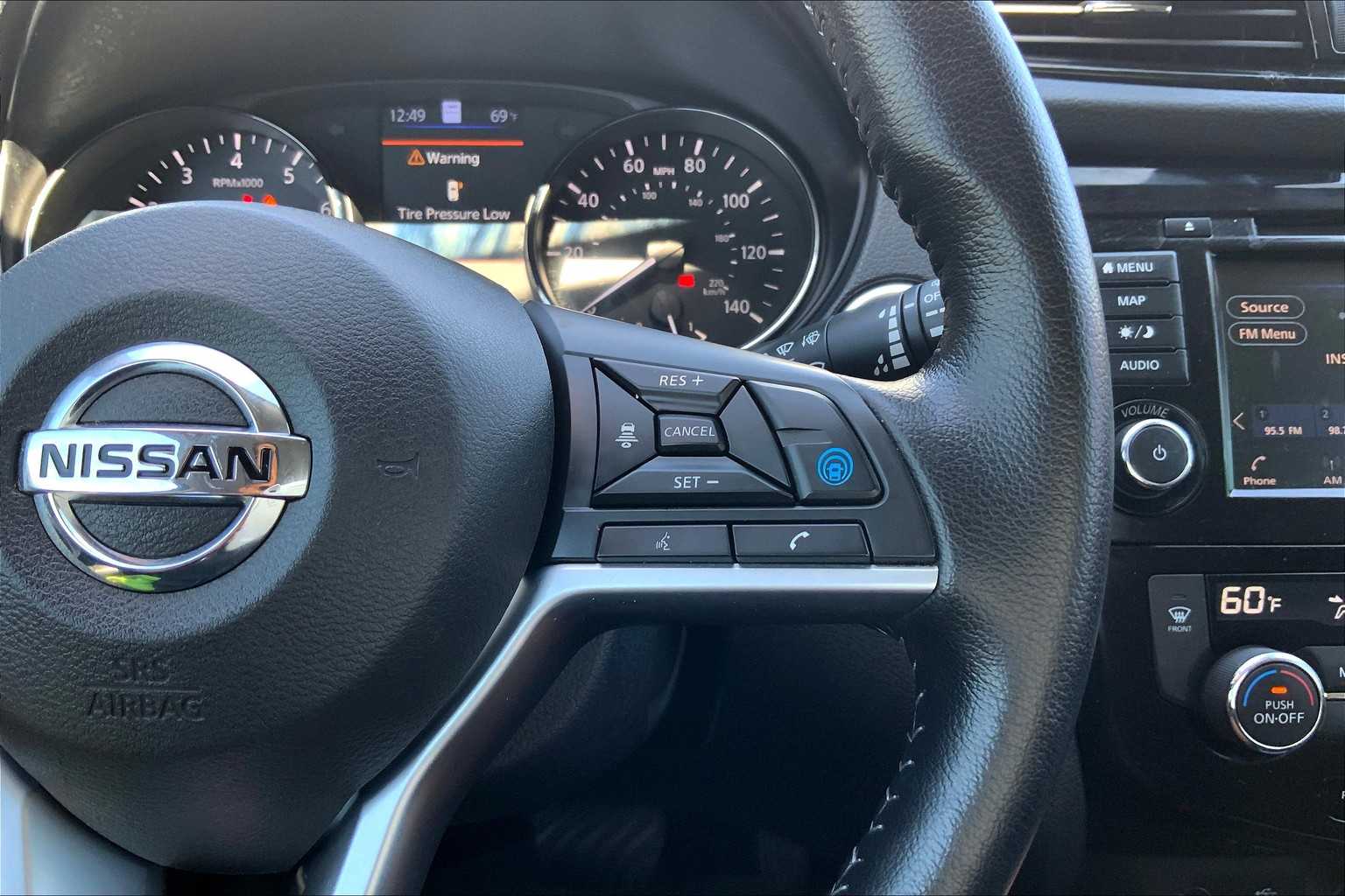 2022 Nissan Rogue Sport SL photo 21