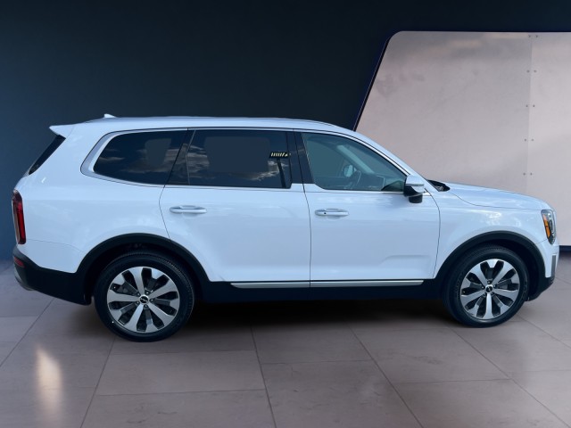 2022 Kia Telluride S photo 6