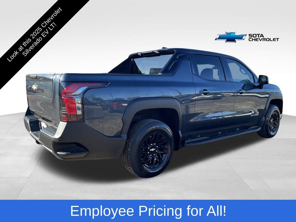 2025 Chevrolet Silverado EV LT photo 5