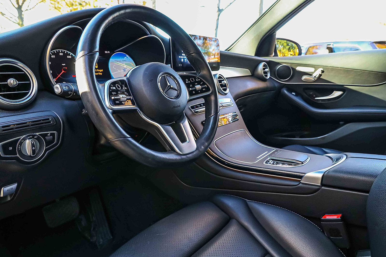 2022 Mercedes Benz GLC 300 4MATIC photo 4