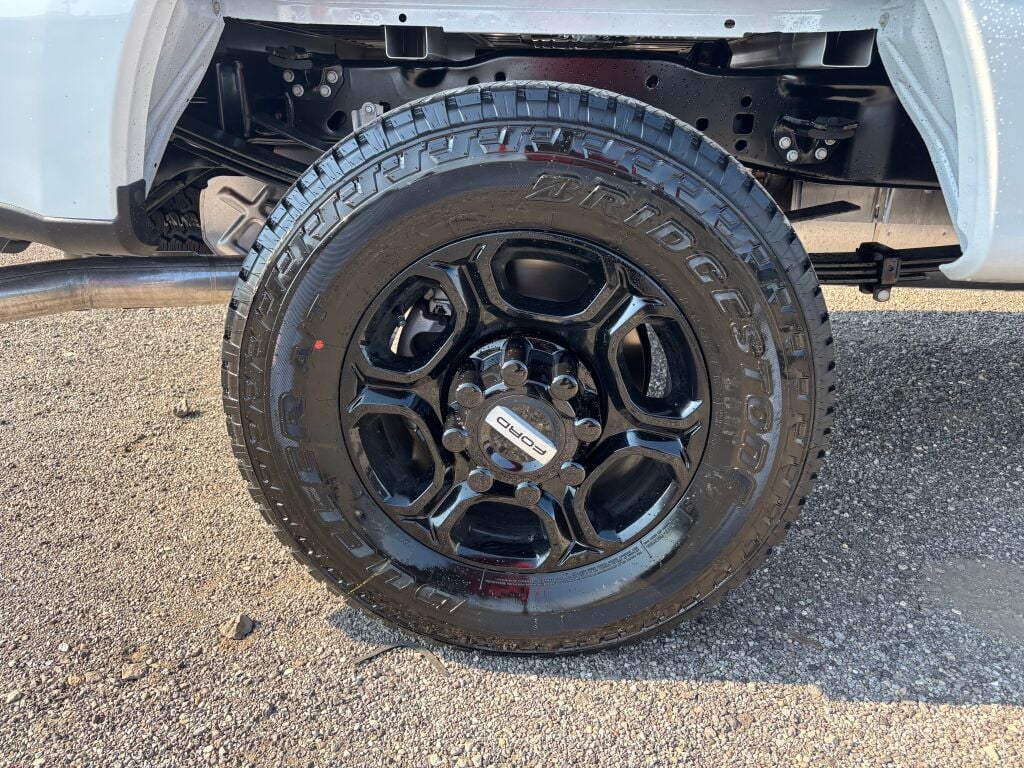 2025 Ford F-350 XL photo 6
