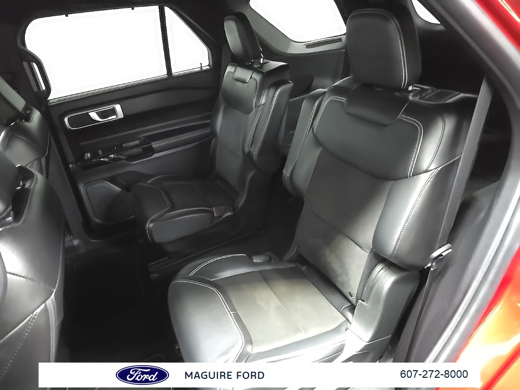 2022 Ford Explorer ST photo 31