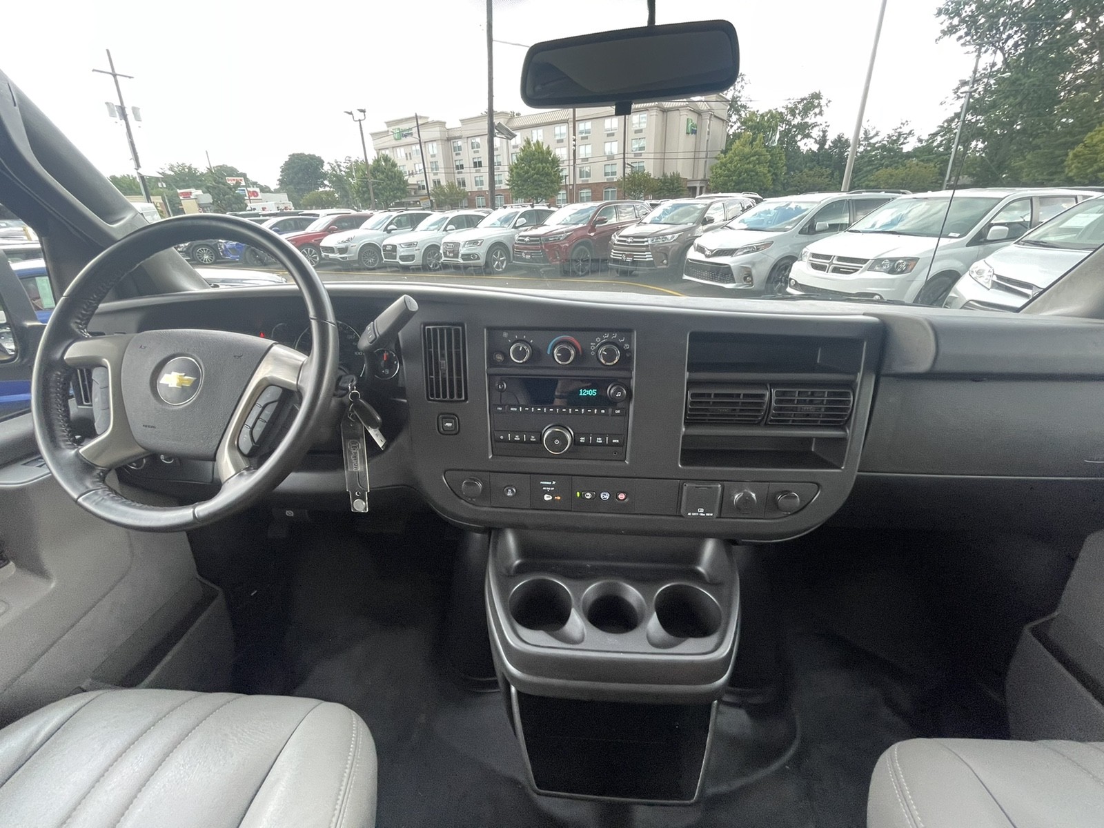 2019 Chevrolet Express Cargo Van photo 17