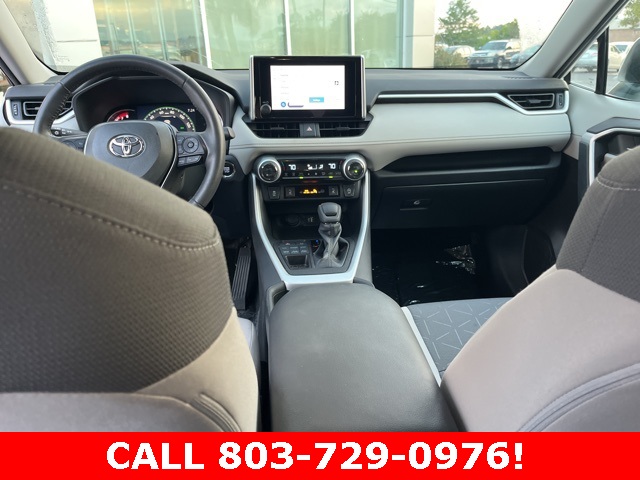 2023 Toyota RAV4 XLE photo 15