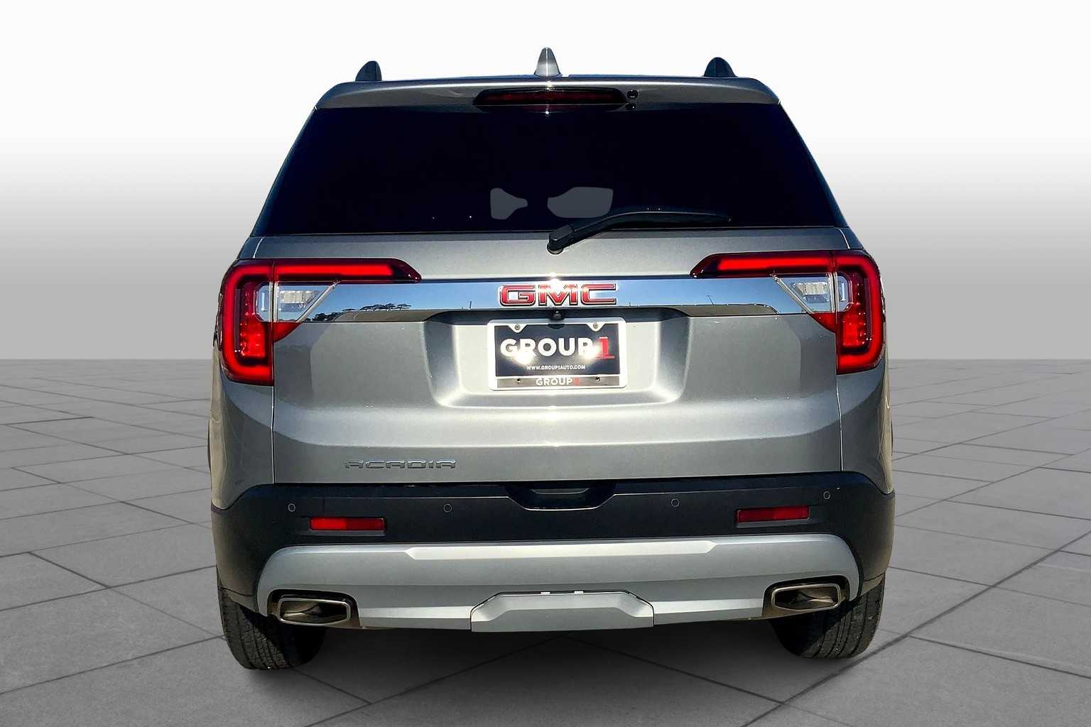 2023 Gmc Acadia SLE photo 3