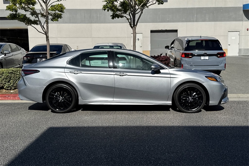 2023 Toyota Camry XSE photo 3