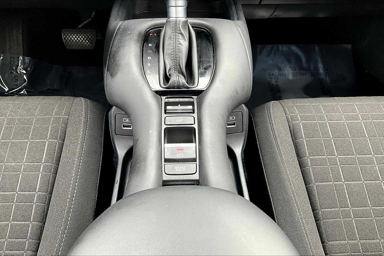 2023 Honda HR-V LX photo 29
