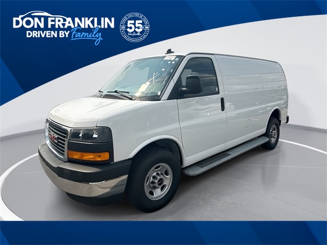 2023 GMC Savana Cargo Work Van's photo
