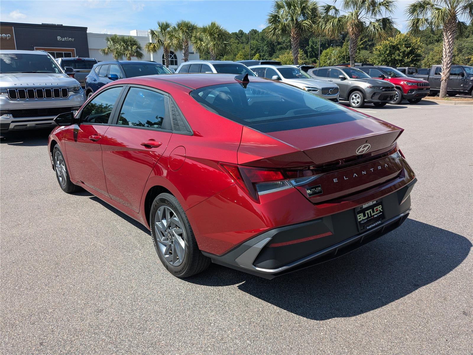 2024 Hyundai Elantra SEL photo 4