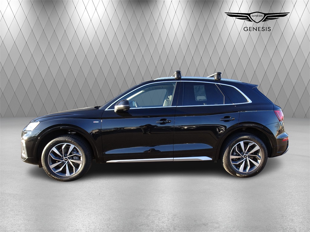 2022 Audi Q5 45 S line Premium photo 2