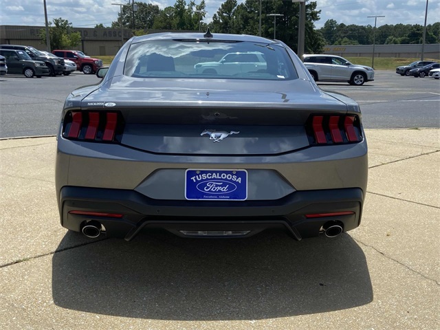 2025 Ford Mustang EcoBoost photo 3