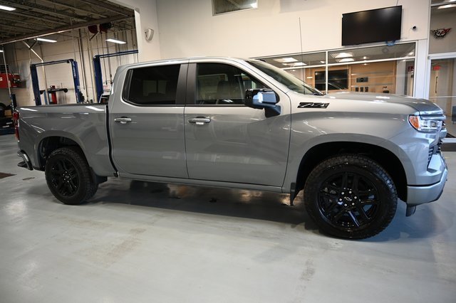 2026 Chevrolet Silverado 1500 RST photo 3