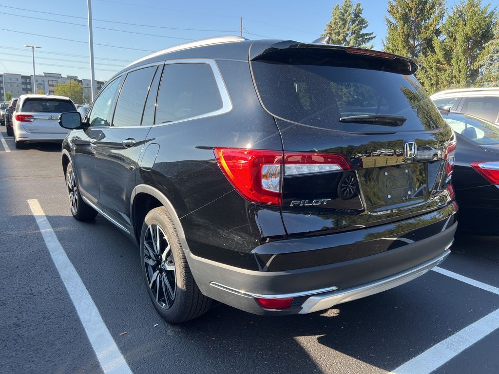 2022 Honda Pilot Touring photo 2