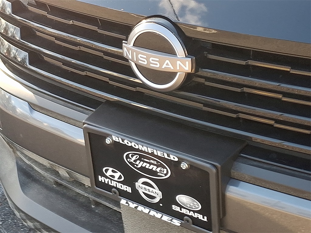 2025 Nissan Kicks SV photo 3