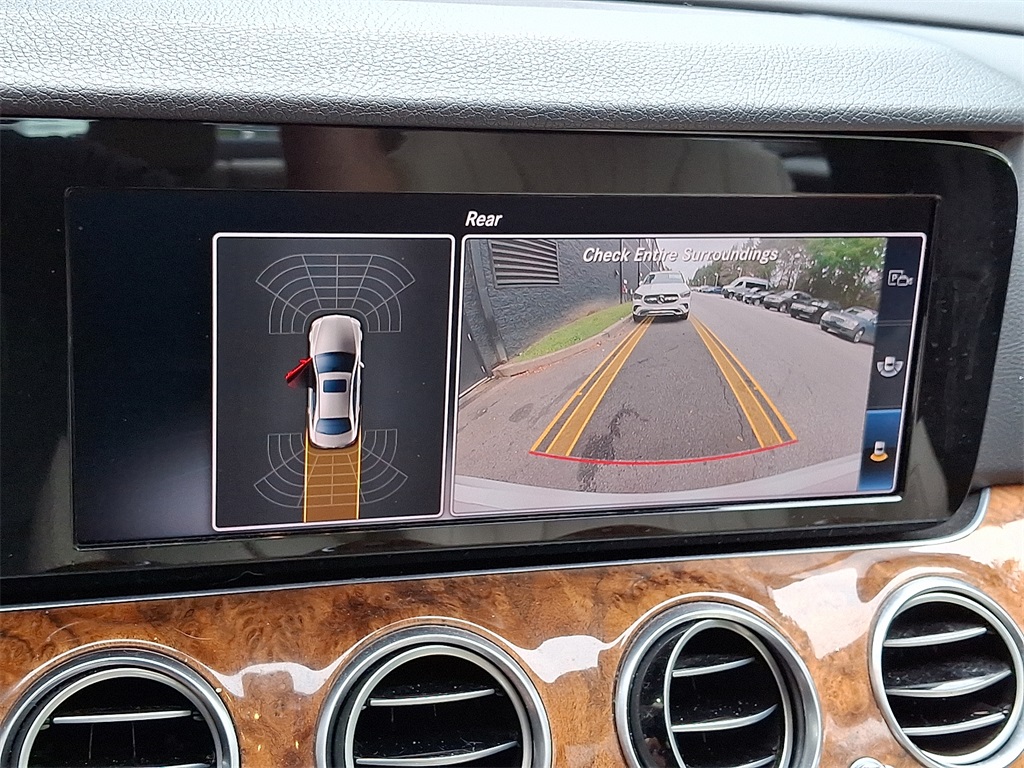 2018 Mercedes Benz E 300 4MATIC Sedan photo 19