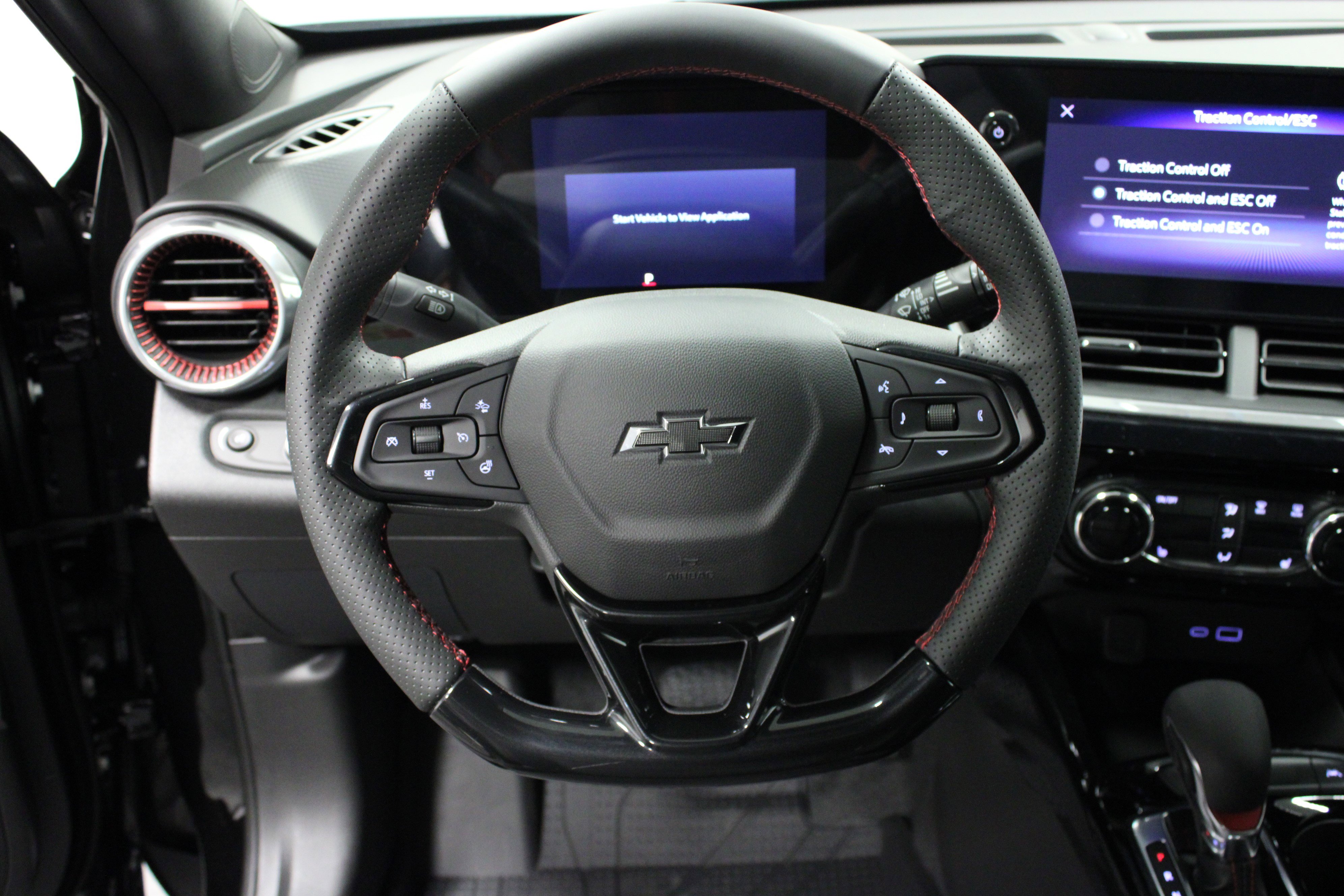 2025 Chevrolet Trax photo 13