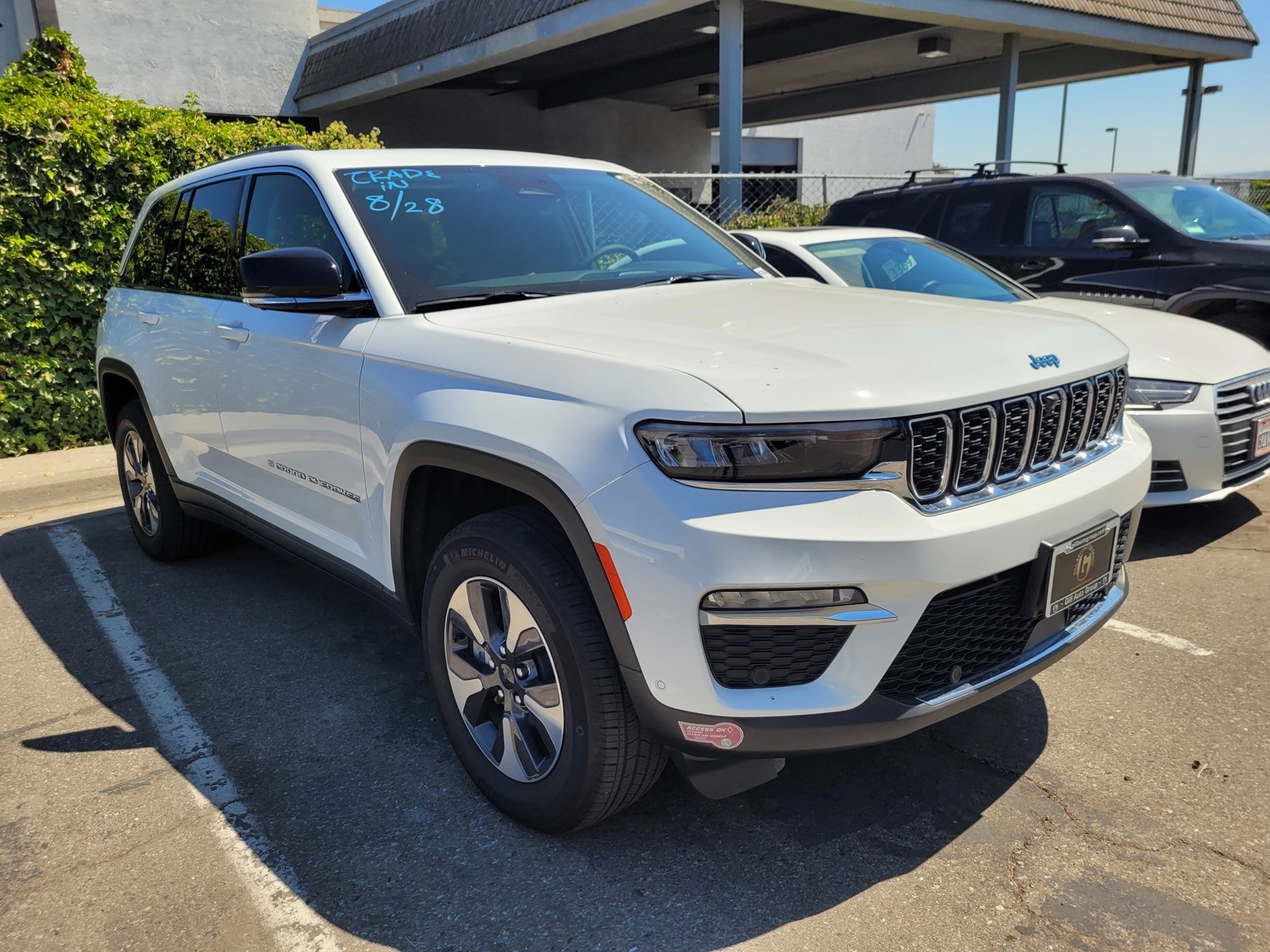 2022 Jeep Grand Cherokee Limited 4xe photo 3