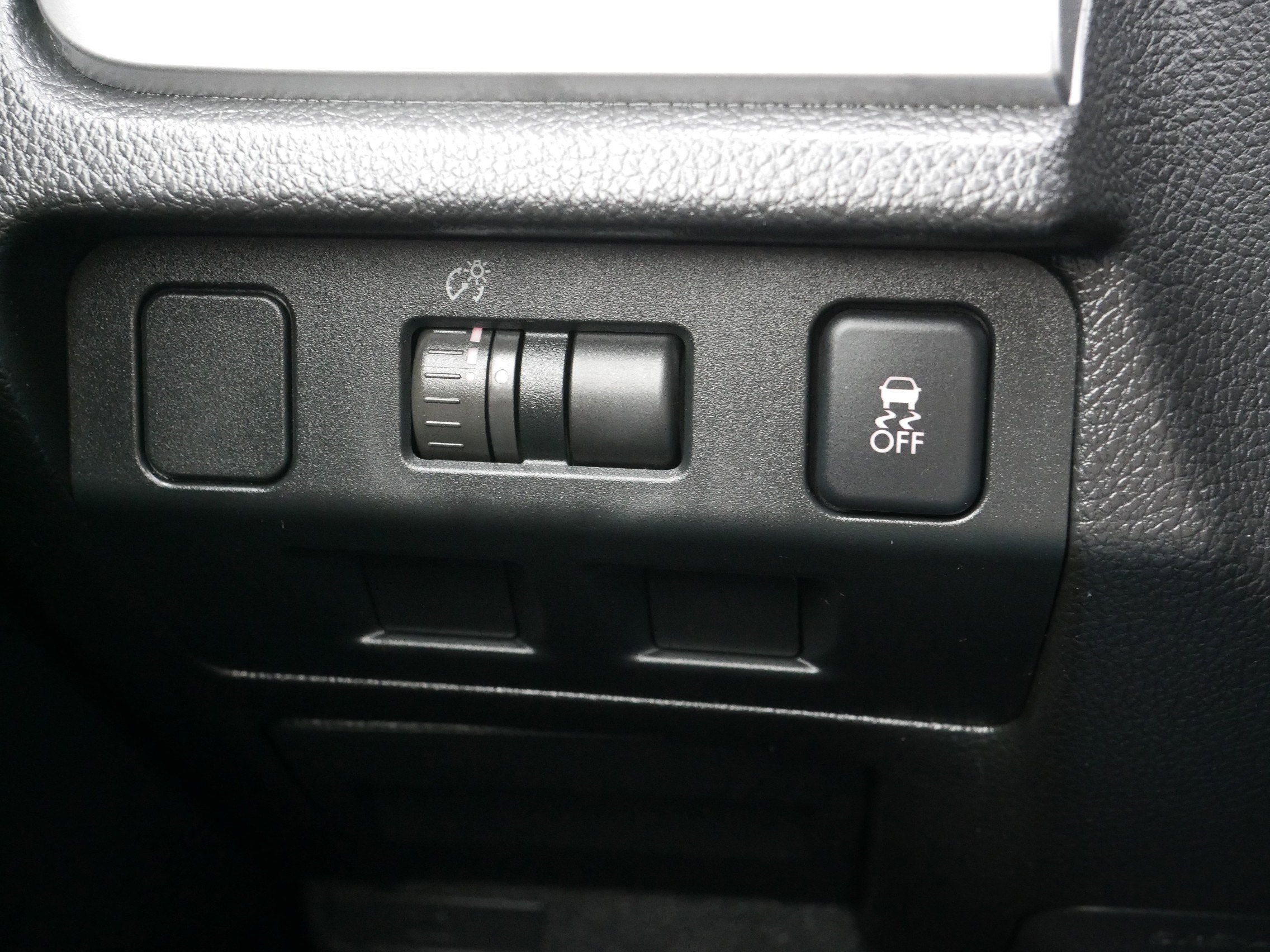 2014 Subaru Forester 2.5i Premium photo 26