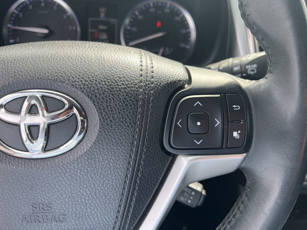2016 Toyota Highlander XLE photo 8