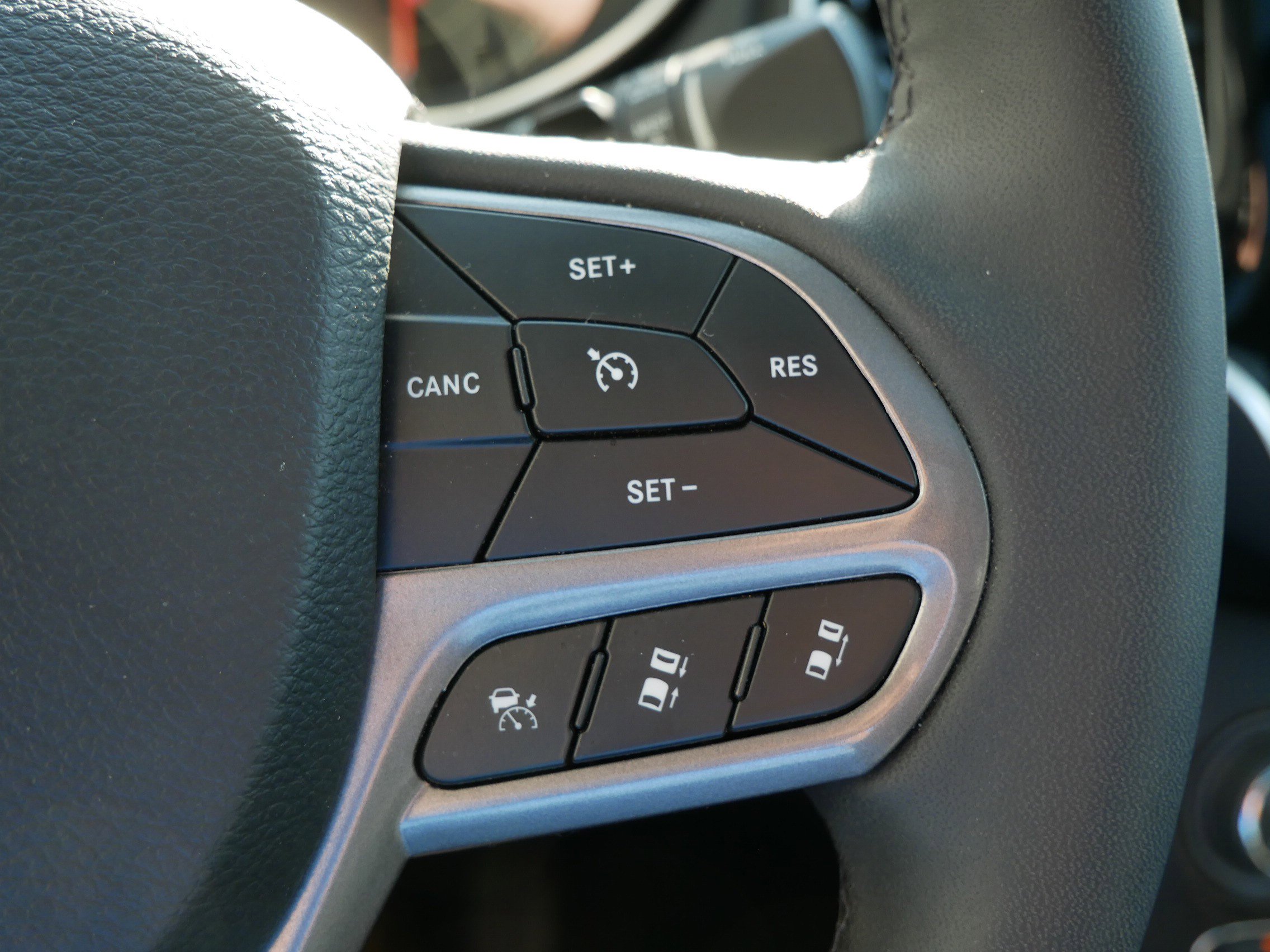 2022 Jeep Cherokee Limited photo 26