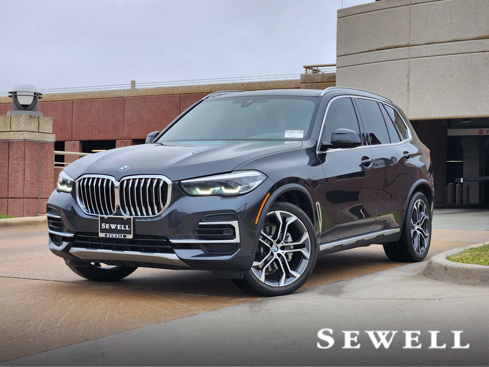 2023 BMW X5 40i's photo