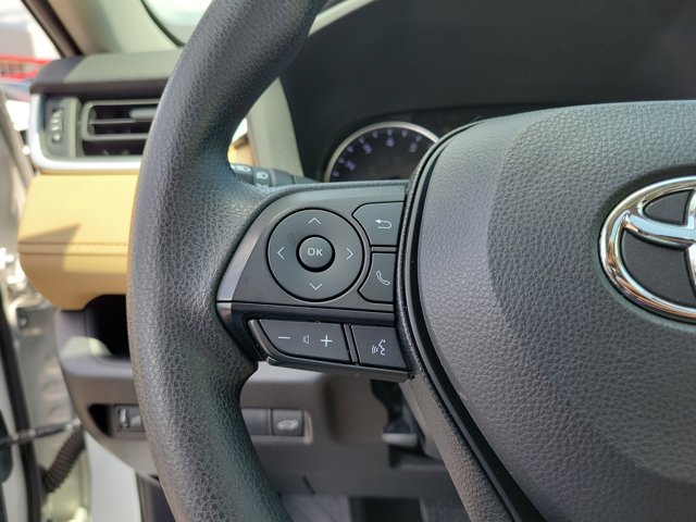 2019 Toyota RAV4 XLE photo 22