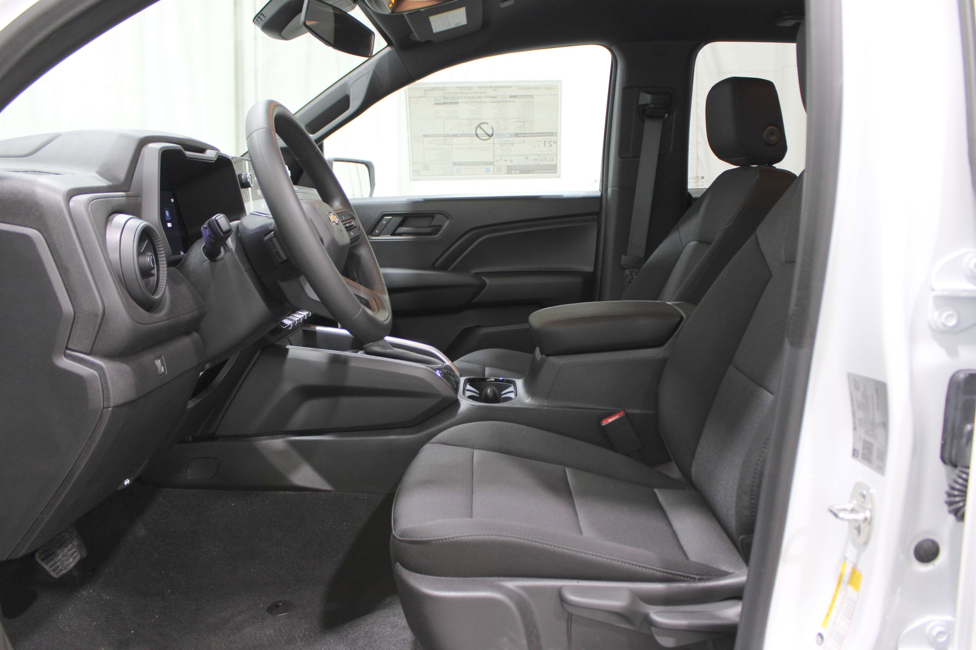 2026 Chevrolet Colorado Work Truck photo 3