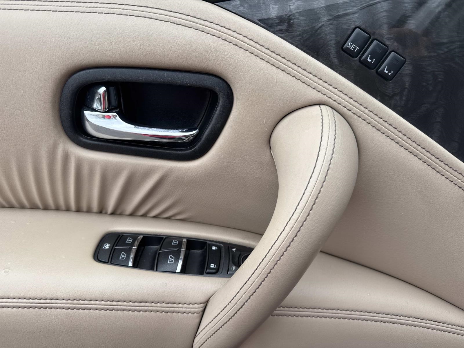 2021 Nissan Armada Platinum photo 16