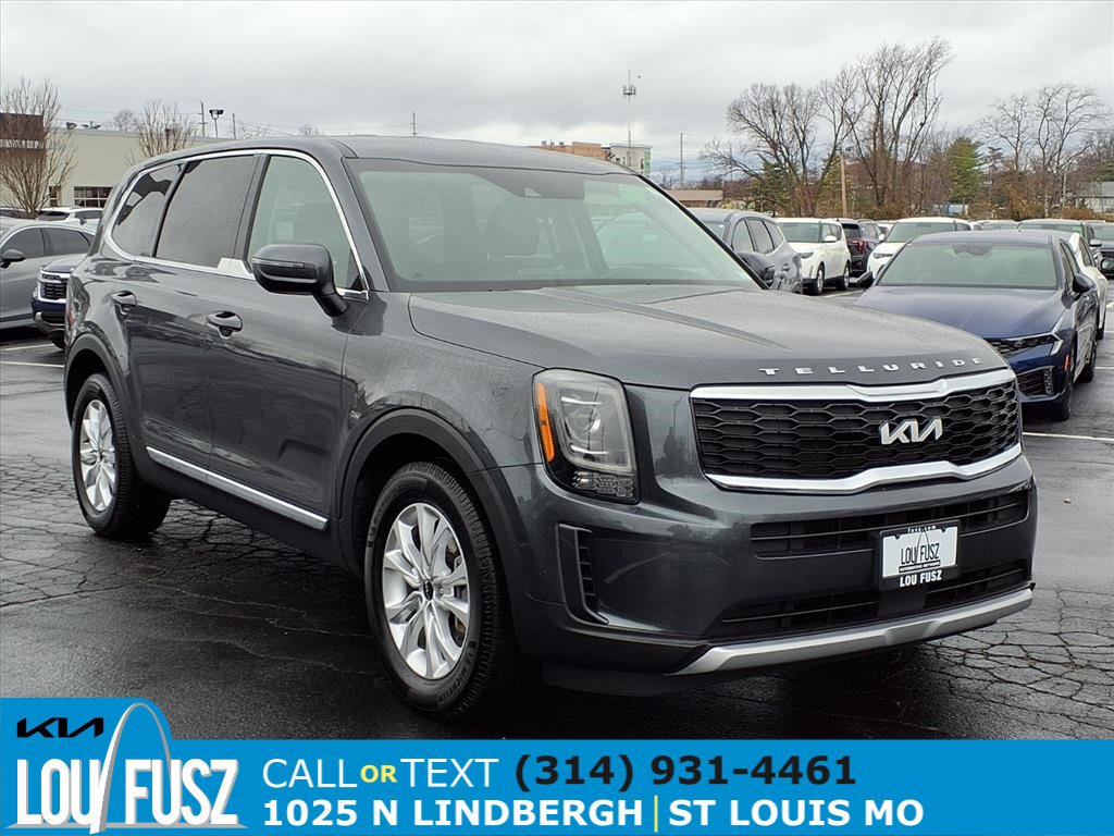 2022 Kia Telluride LX's photo