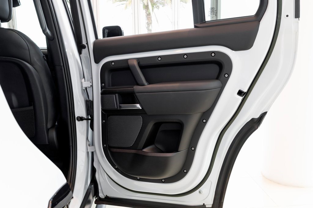 2023 Land Rover Defender 110 V8 110 Carpathian Edition photo 32
