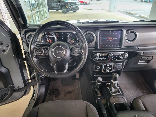 2023 Jeep Wrangler Willys photo 3