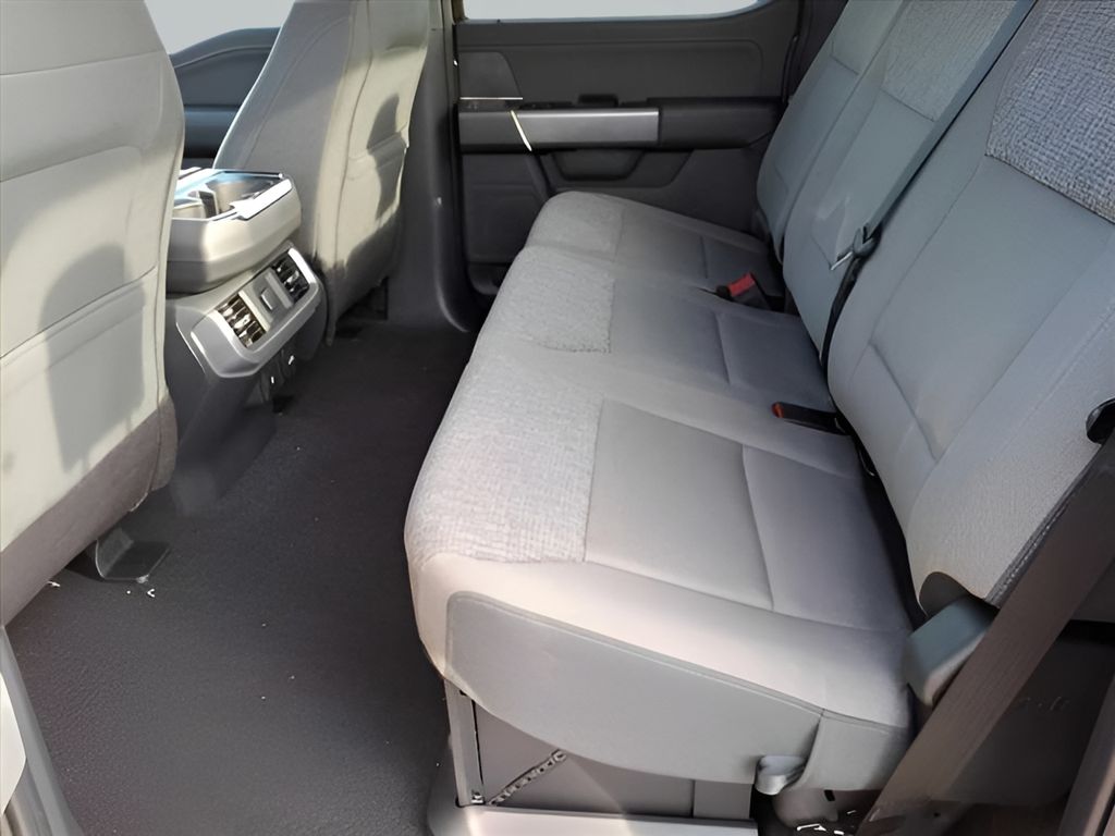 2025 Ford F-150 XLT photo 11
