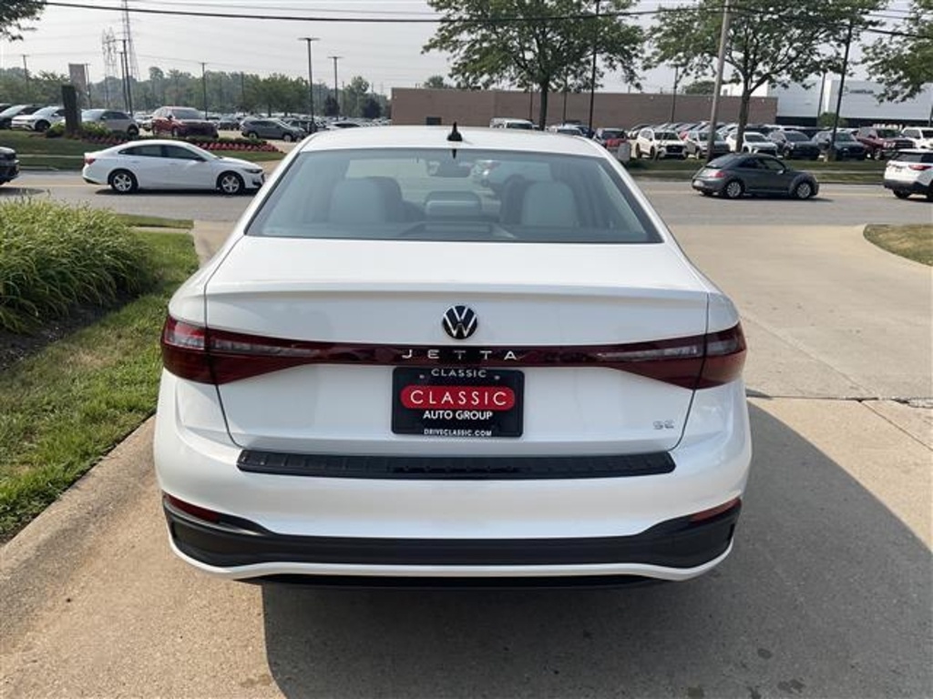 2025 Volkswagen Jetta 1.5T SE photo 2