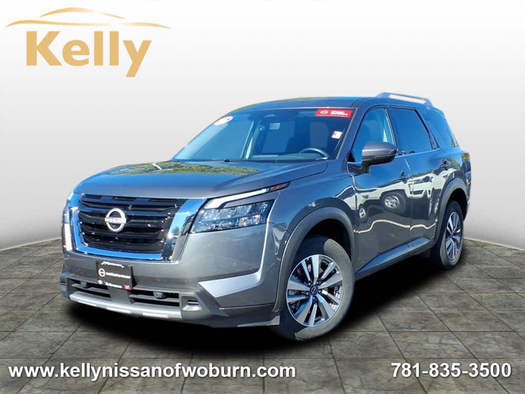 2025 Nissan Pathfinder SL's photo