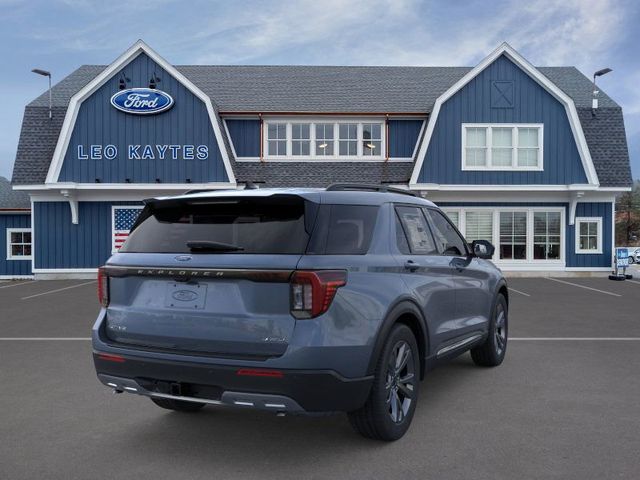 2025 Ford Explorer photo 6