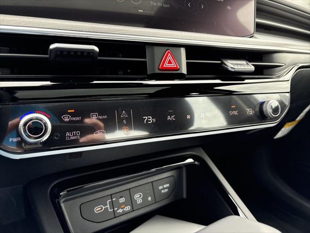 2025 Kia K5 EX photo 14