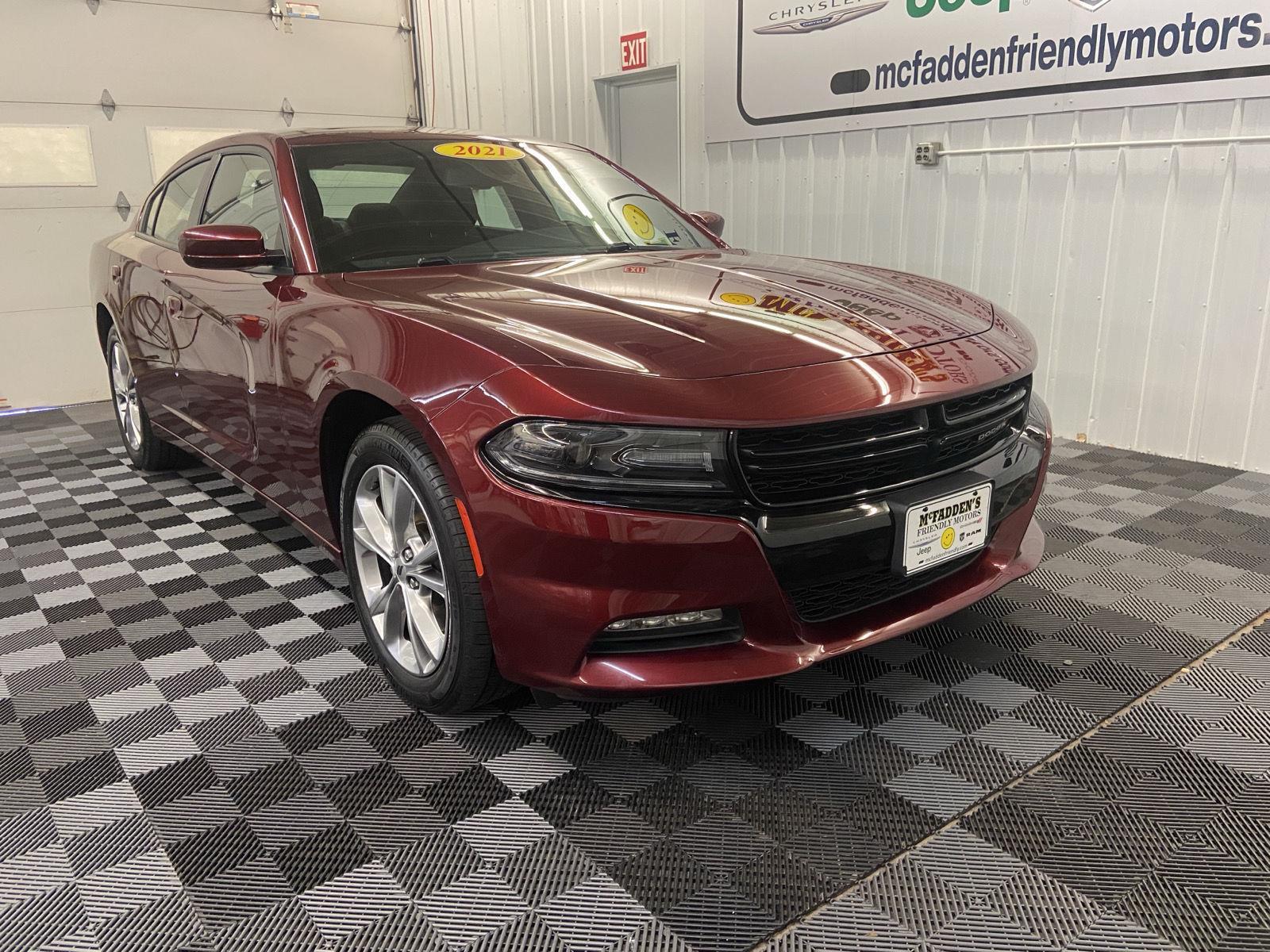 2021 Dodge Charger SXT photo 3