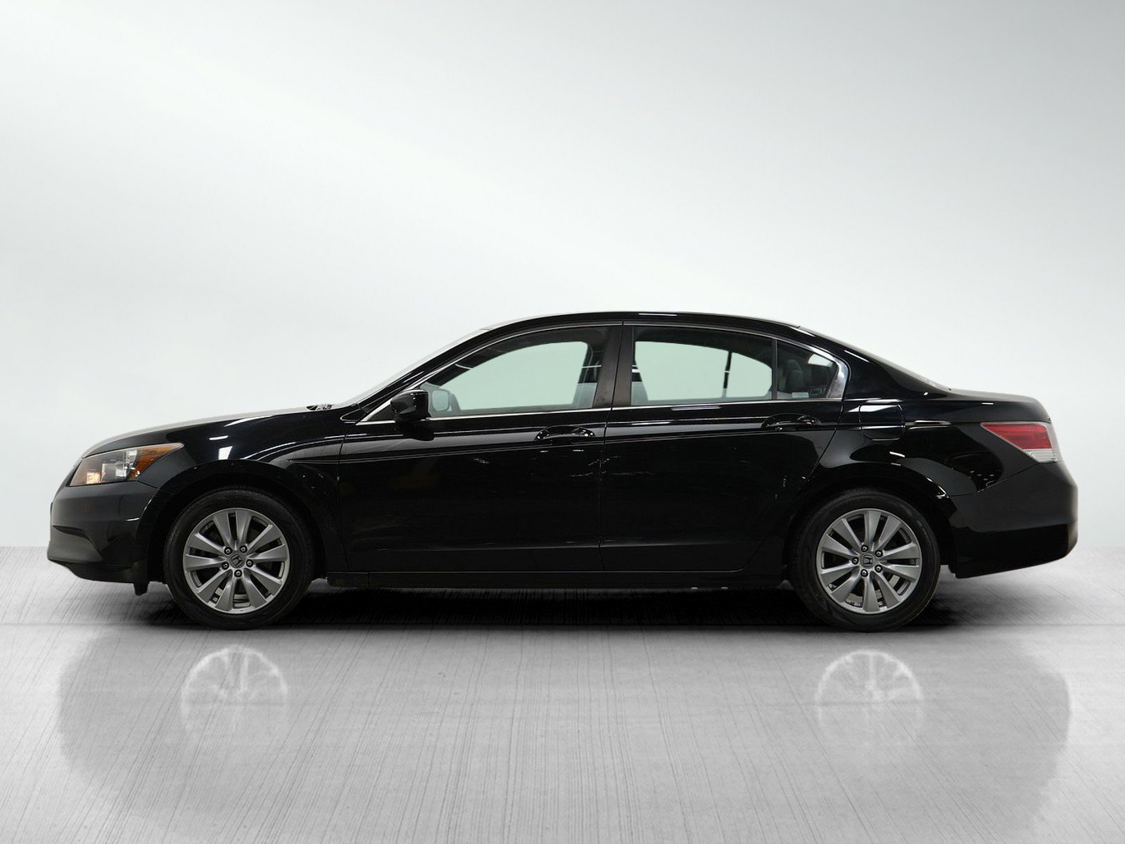 Used 2012 Honda Accord EX-L with VIN 1HGCP2F82CA205028 for sale in Burnsville, Minnesota