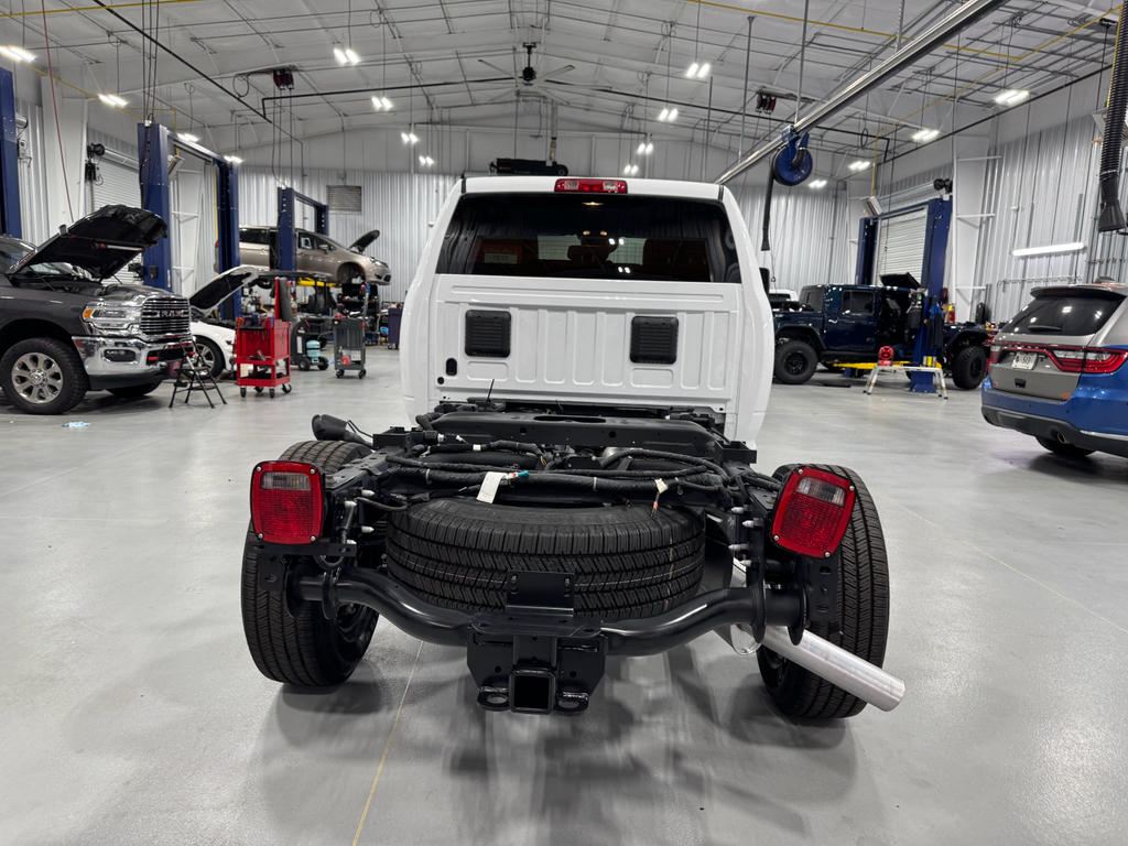 2025 Ram 3500 Tradesman photo 8