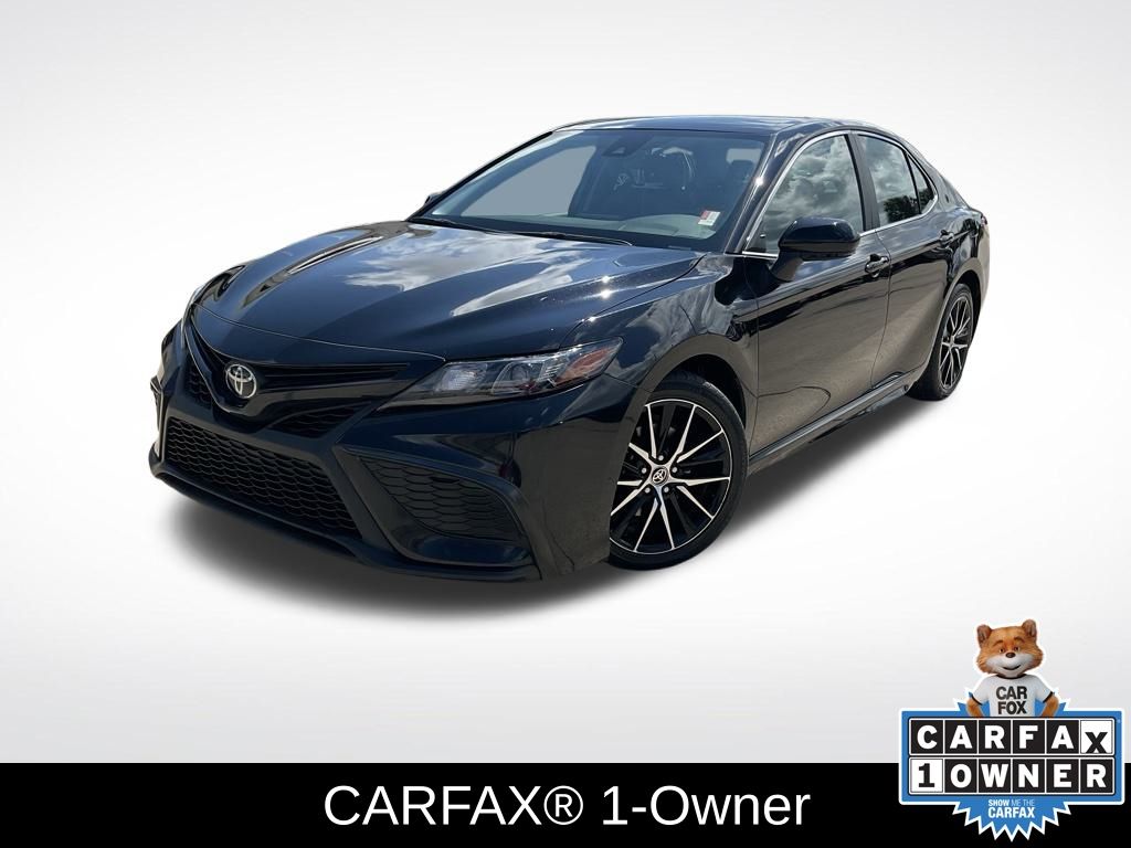 2024 Toyota Camry SE photo 2