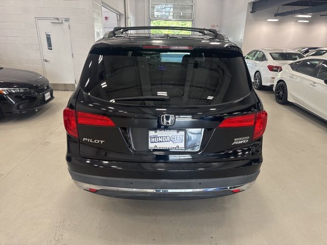 2016 Honda Pilot Touring photo 5