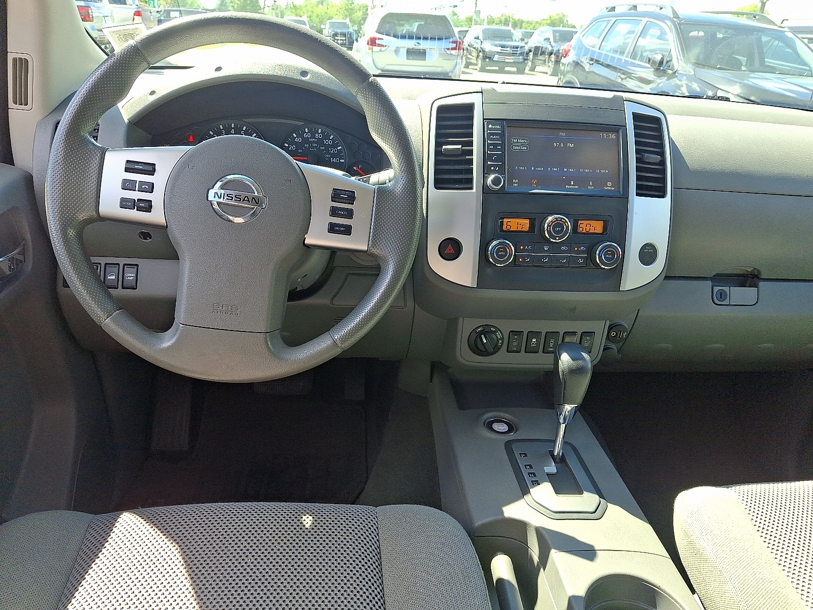 2021 Nissan Frontier SV Crew Cab photo 10