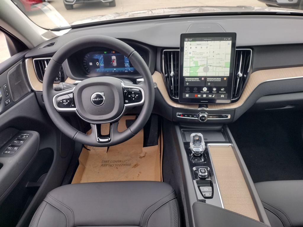 2026 VOLVO XC60 - Image 22